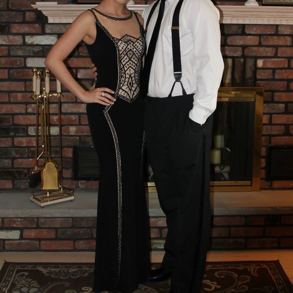 Jovanni gown size 4